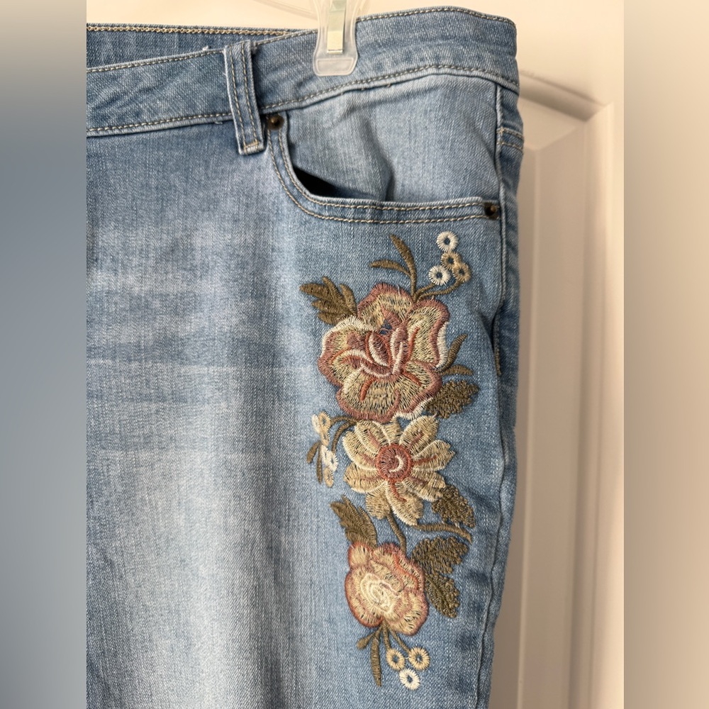 Embroidered Women's Jeans